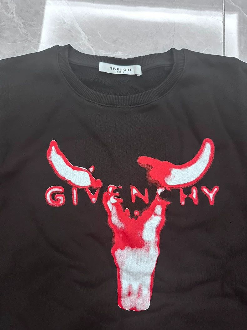 Givenchy Givenchy Limited Edition Black Red Bull Print Hoodie, Roun Size US L / EU 52-54 / 3 - 2 Thumbnail