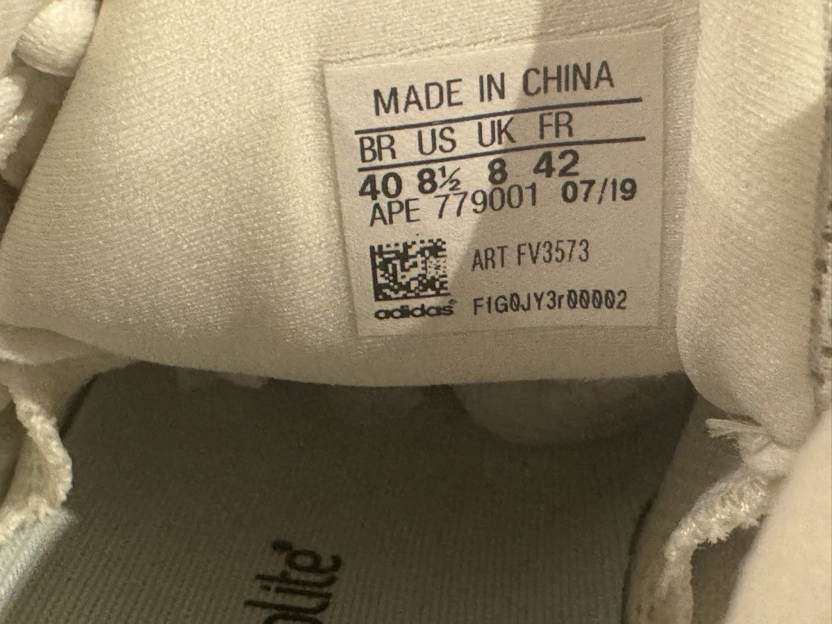 Adidas 8.5 Bone White Yeezy 500 Blush 700 Cream Taupe Light 350 v2 Size US 8.5 / EU 41-42 - 7 Thumbnail