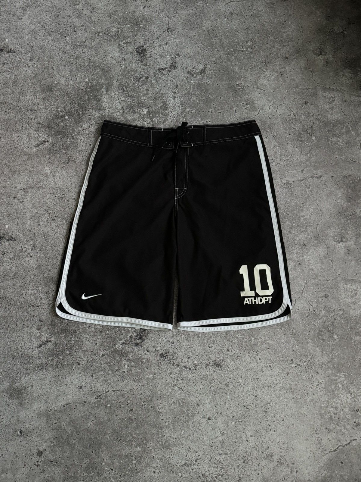 Nike × Vintage Vintage Nike athdpt 10 nylon shorts pants Size US 32 / EU 48 - 1 Thumbnail