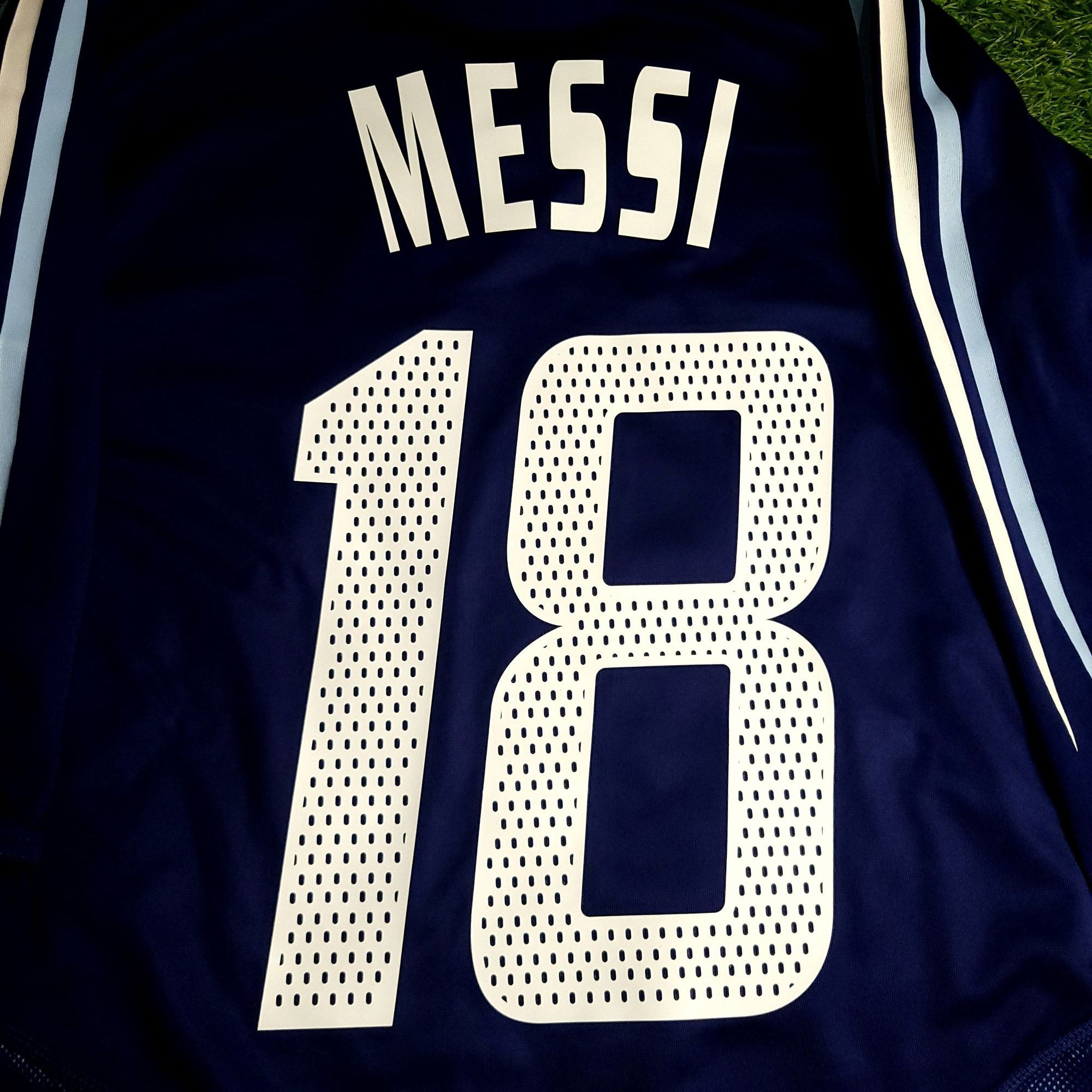 Adidas Messi Argentina 2004 2005 DEBUT Away Jersey XL SKU# 645785 Size US XL / EU 56 / 4 - 3 Thumbnail