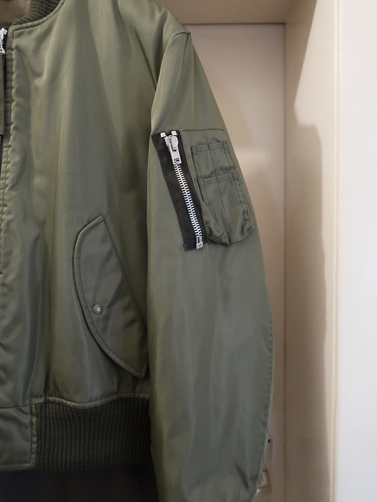 Helmut Lang Helmut Lang FW 2003 Sample bondage MA 1 Bomber jacket Size US M / EU 48-50 / 2 - 5 Thumbnail