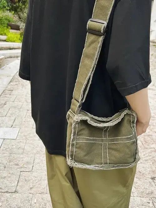 Japanese Brand Streetwear Small Messenger Bag Retro Vintage Crossbody Bag Size ONE SIZE - 3 Thumbnail