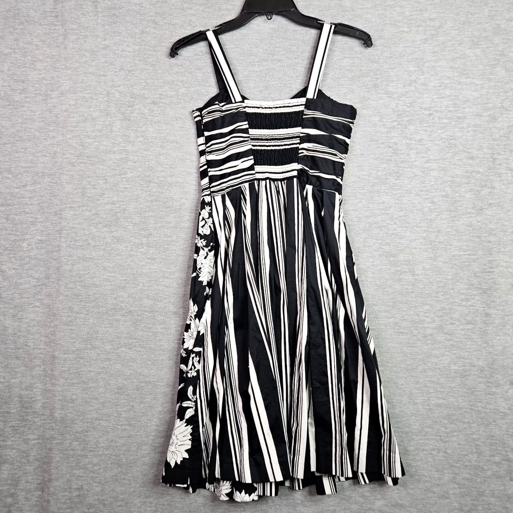 White House Black Market White House Black Market Dress Size 4 Multicolor Floral Fit & Flare Knee Length Sleeveless A-Line Womens Casual Party/Cocktail Shirt Dress Size S / US 4 / IT 40 - 2 Thumbnail