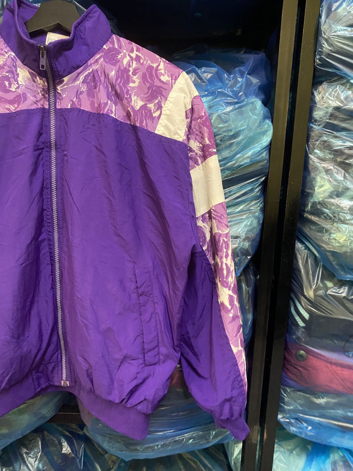 Vintage Vintage Perjeni Sport Purple Abstract Windbreaker Jacket Size US M / EU 48-50 / 2 - 4 Thumbnail
