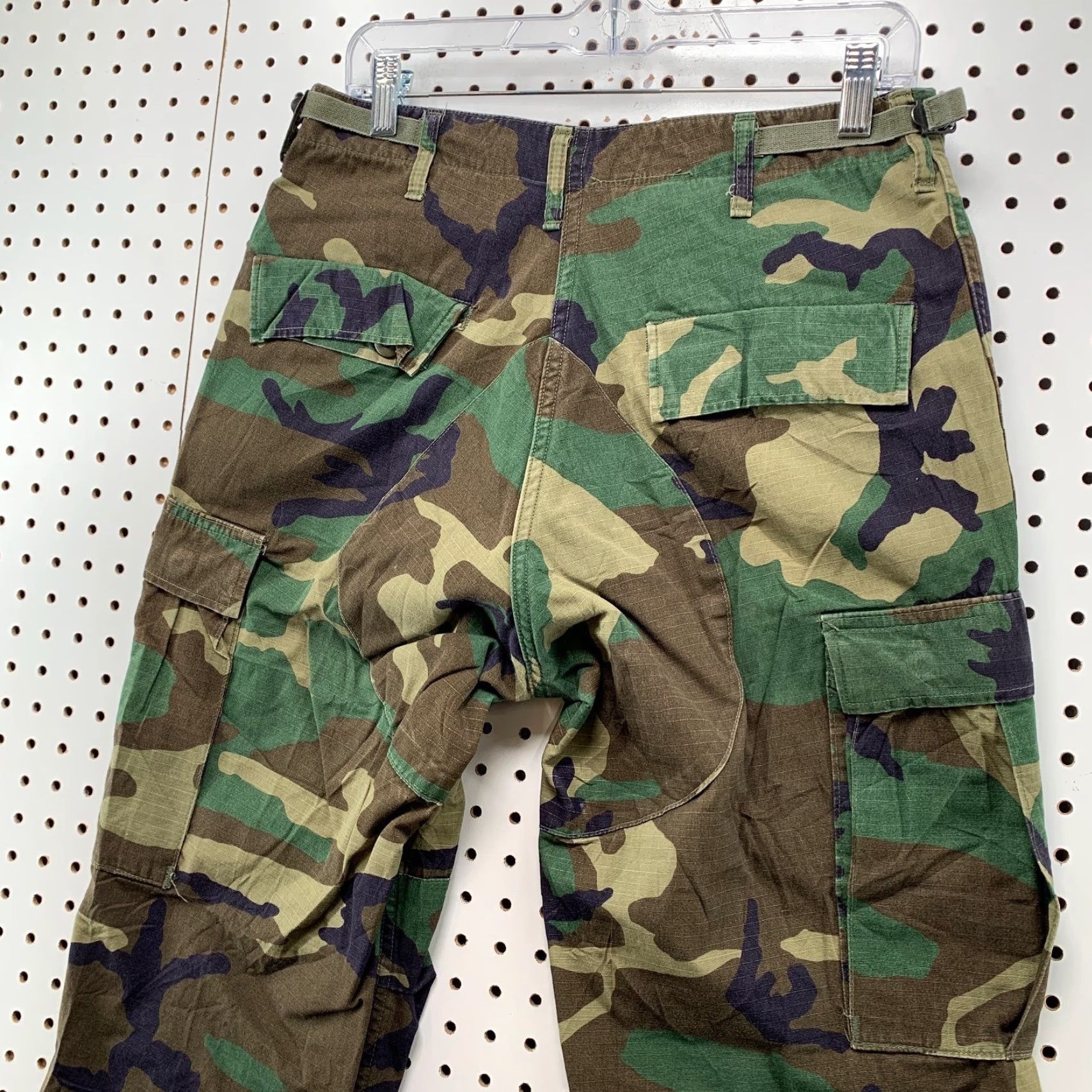 Vintage VINTAGE US Army Camo Cargo Pants Mens Small Green Camouflage Military 31x29 Size US 29 - 7 Thumbnail