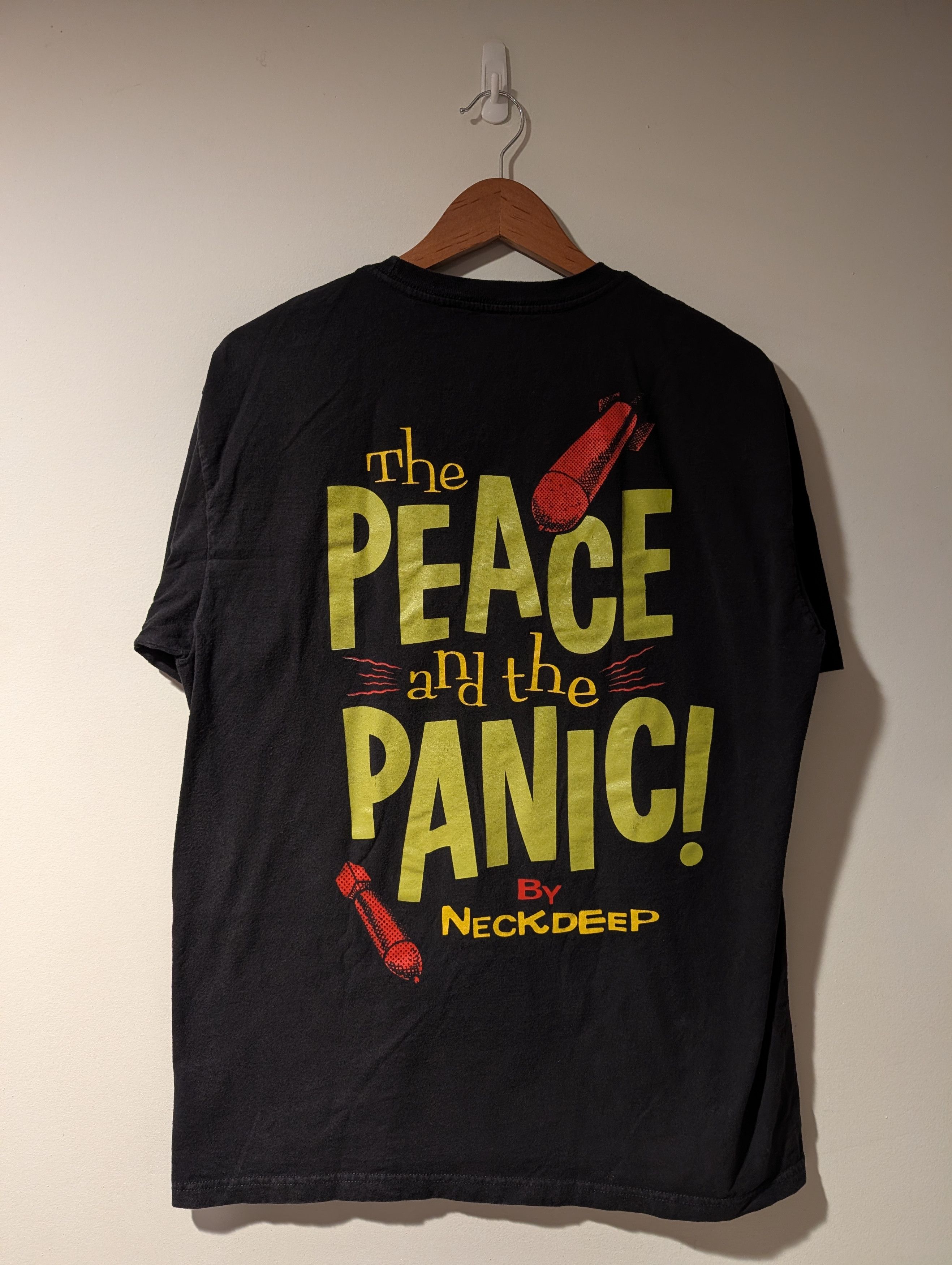 Band Tees Neck Deep The Peace and The Panic 2017 Album Promo T Shirt Size US L / EU 52-54 / 3 - 1 Thumbnail