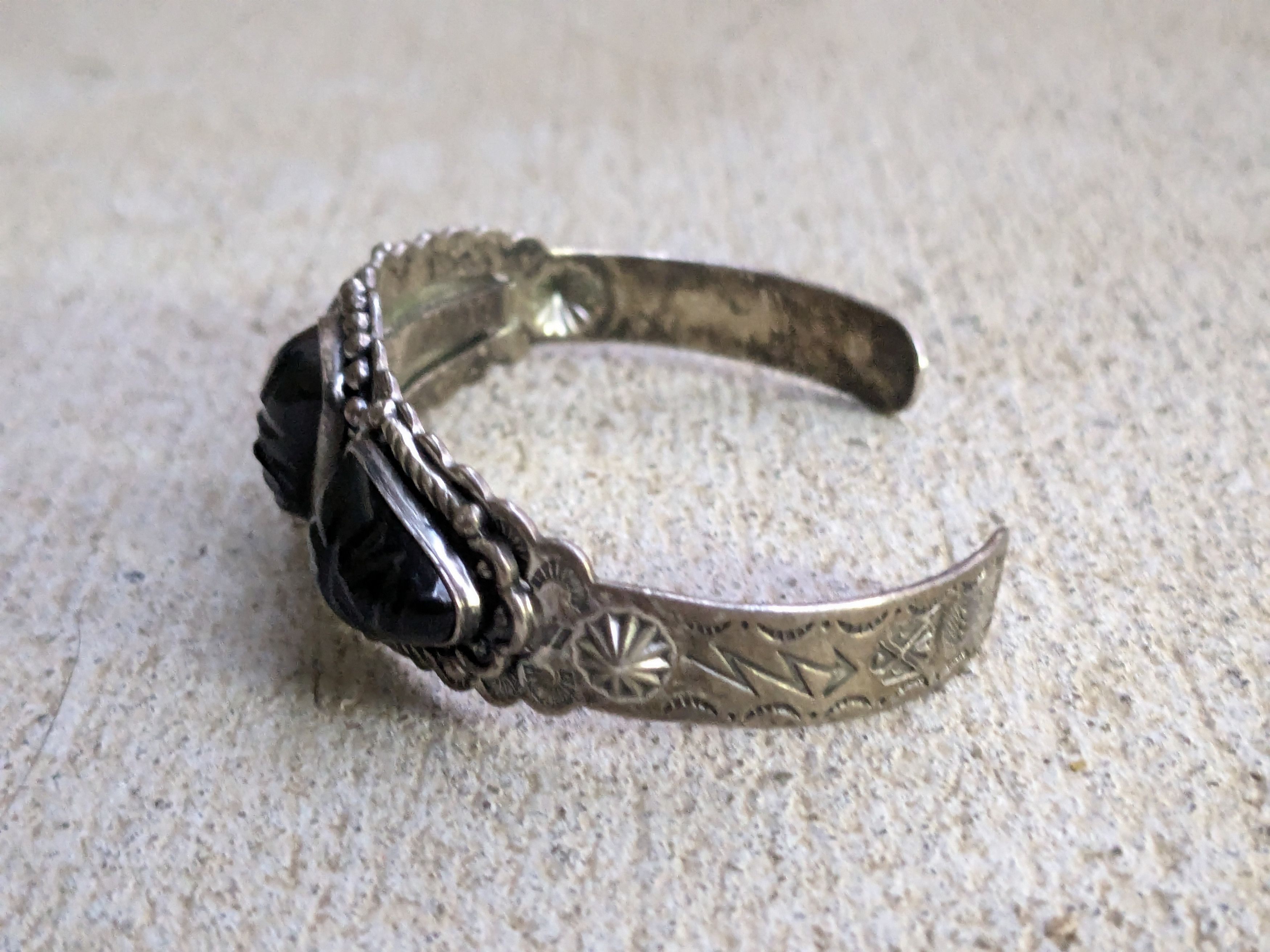 Jewelry Vintage Sterling Silver Bracelet Black Mask Mexico Cuff Size ONE SIZE - 5 Thumbnail
