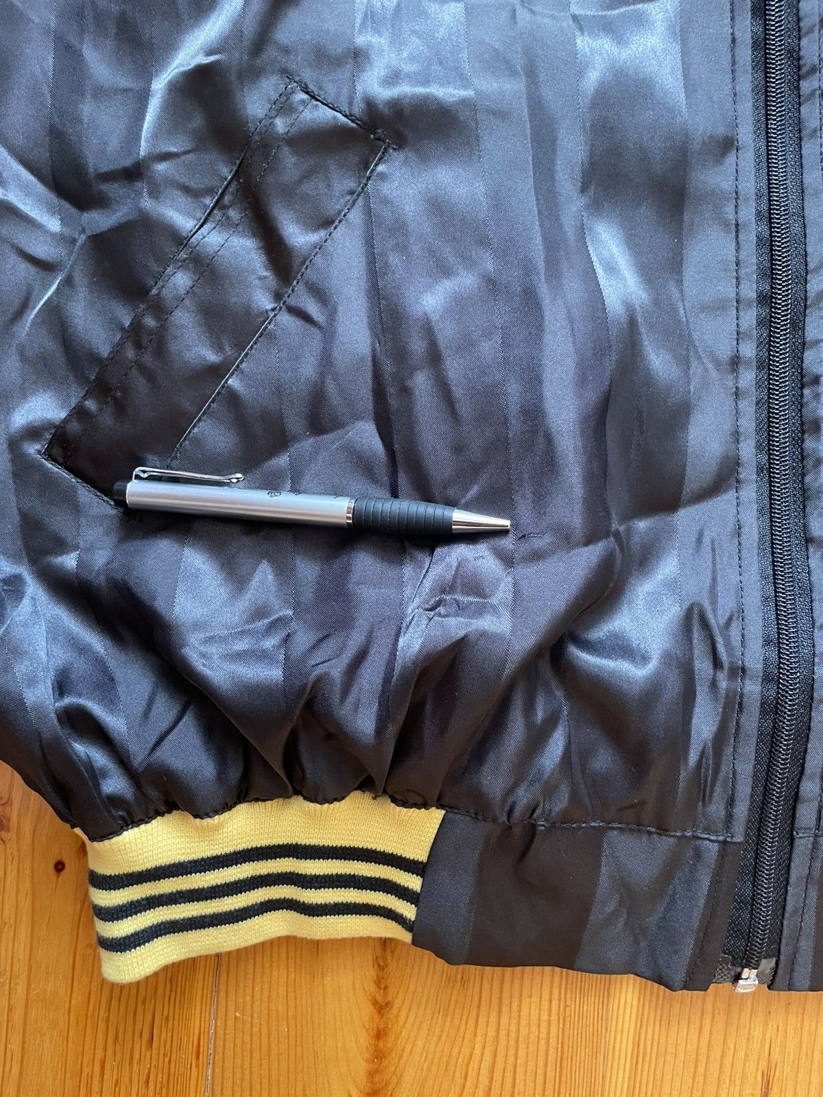 Other Vintage 90S Borussia Dortmund BVB Football Bomber Jacket Size US XXL / EU 58 / 5 - 10 Thumbnail