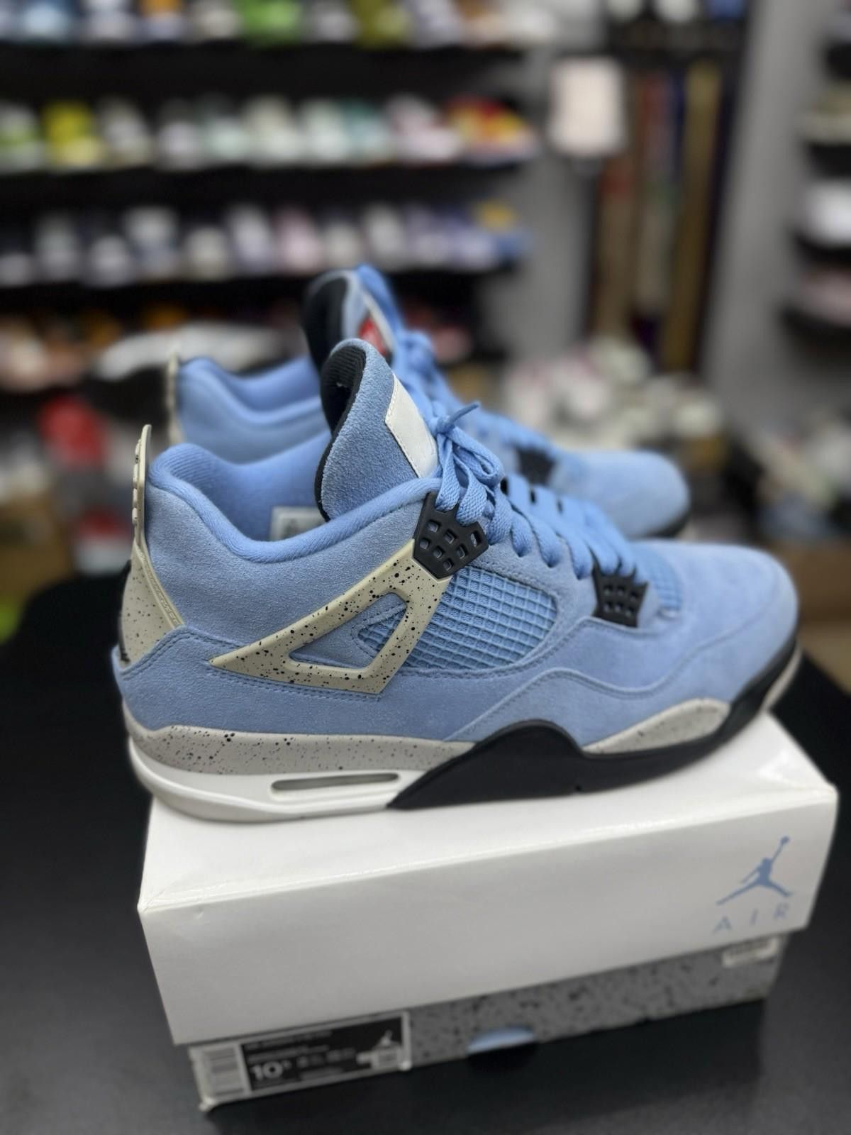 Jordan Brand Size 10.5 - Air Jordan 4 Retro University Blue/Black UNC Size US 10.5 / EU 43-44 - 4 Thumbnail