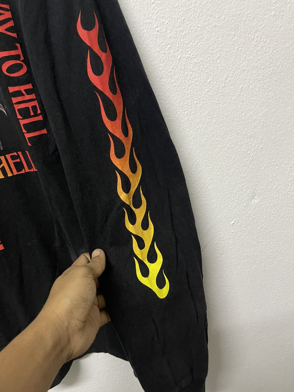 AC/DC 2000s ACDC X DC SHOES HIGHWAY TO HELL FLAME SLEEVE SUNFADED Size US XL / EU 56 / 4 - 18 Thumbnail
