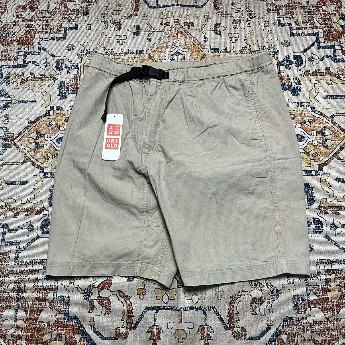 Uniqlo Uniqlo Trekking Outdoor Short Pants Size US 36 / EU 52 - 1 Thumbnail