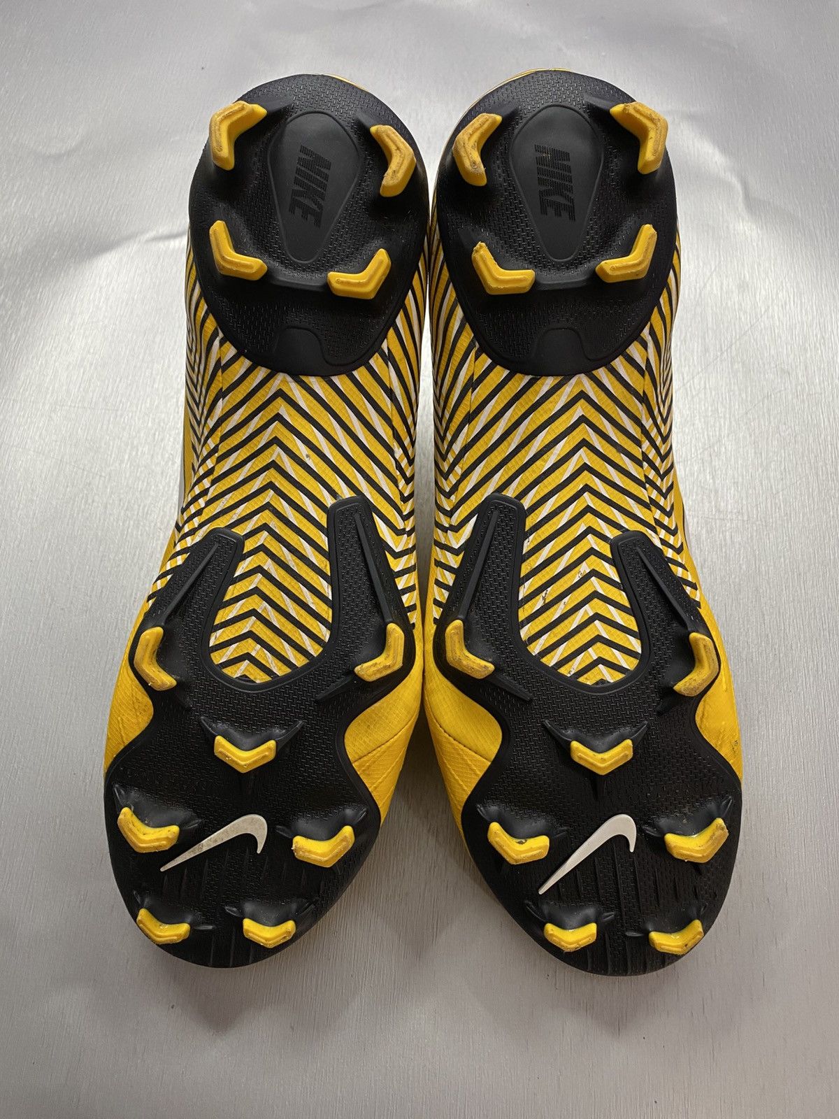Nike Nike Mercurial Vapor 12 Pro NJR FG Yellow US 10.5 EUR 44.5 Size US 10.5 / EU 43-44 - 10 Thumbnail
