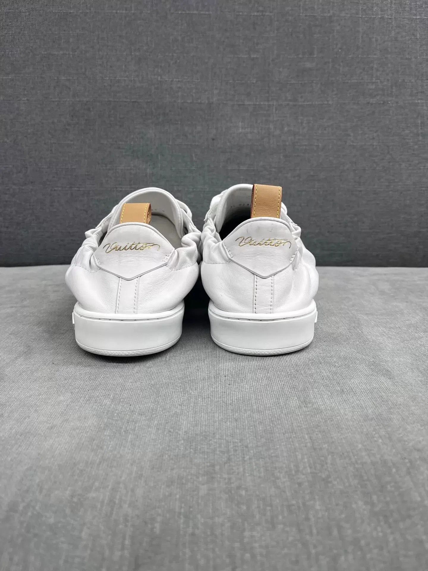 Louis Vuitton White Low-Top Leather Sneakers Size 10. Size US 10 / EU 43 - 3 Thumbnail