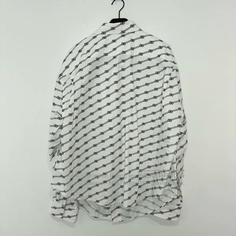 Balenciaga Balenciaga Full Print Logo, White Loose Fit Shirt Size XXS / US 00 / IT 34 - 2 Thumbnail