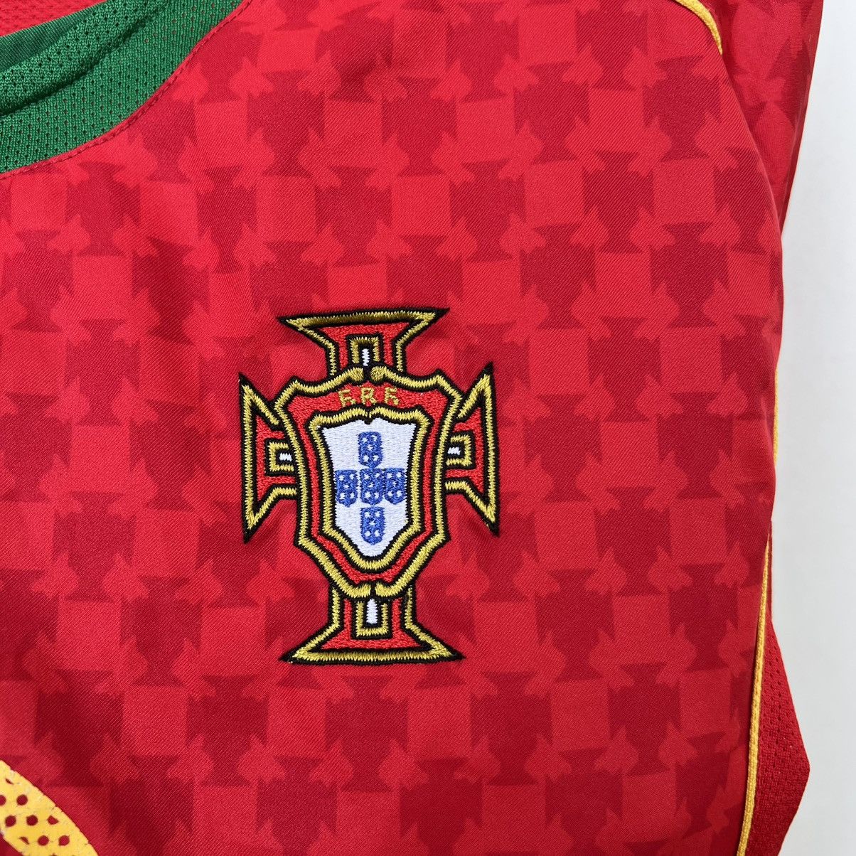 Nike NIKE 2004 CRISTIANO RONALDO PORTUGAL soccer kersey football Size US S / EU 44-46 / 1 - 3 Thumbnail
