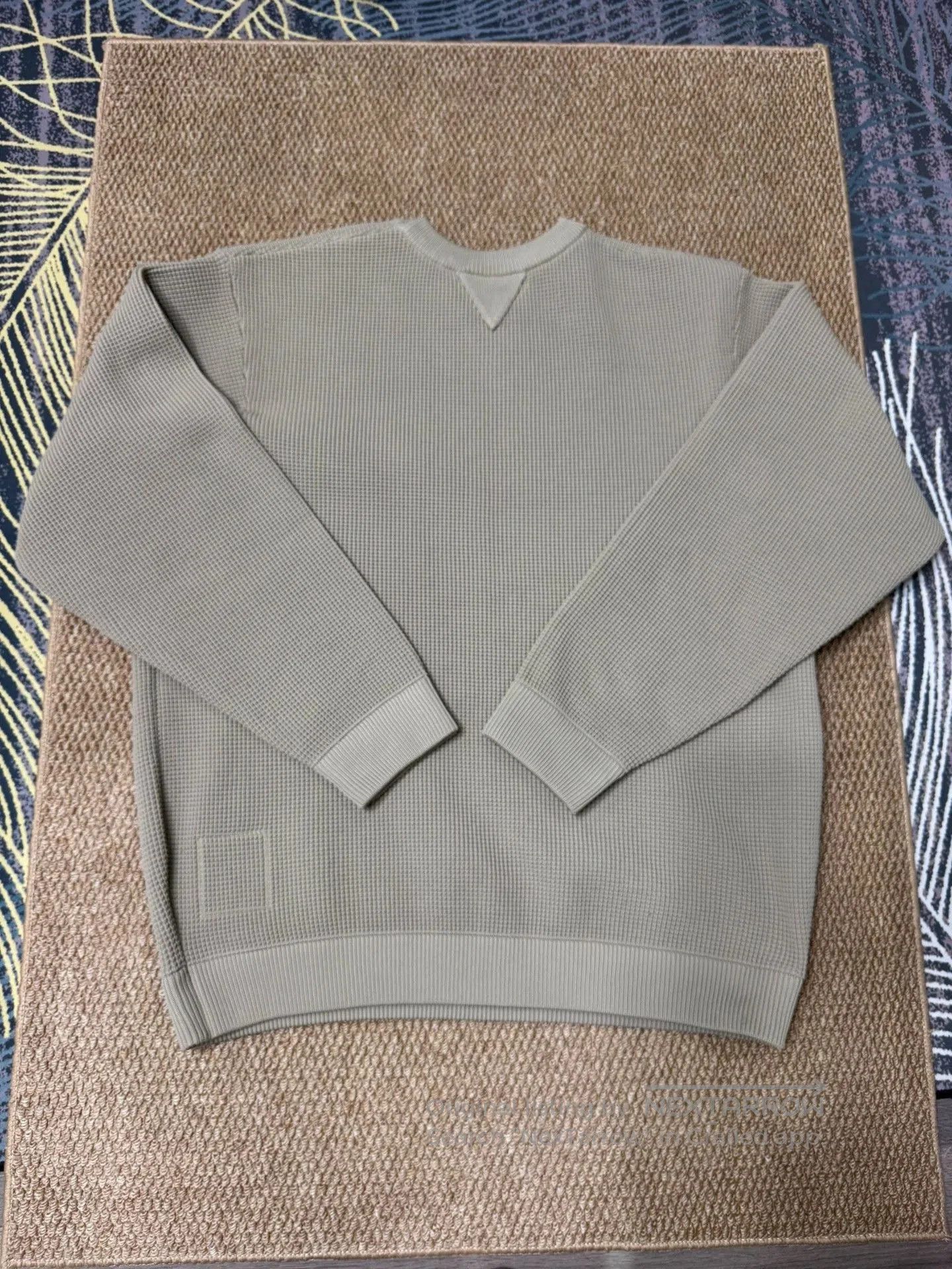 Madness MADNESS Poly Waffle Crewneck Sweatshirt. Size US XL / EU 56 / 4 - 6 Thumbnail