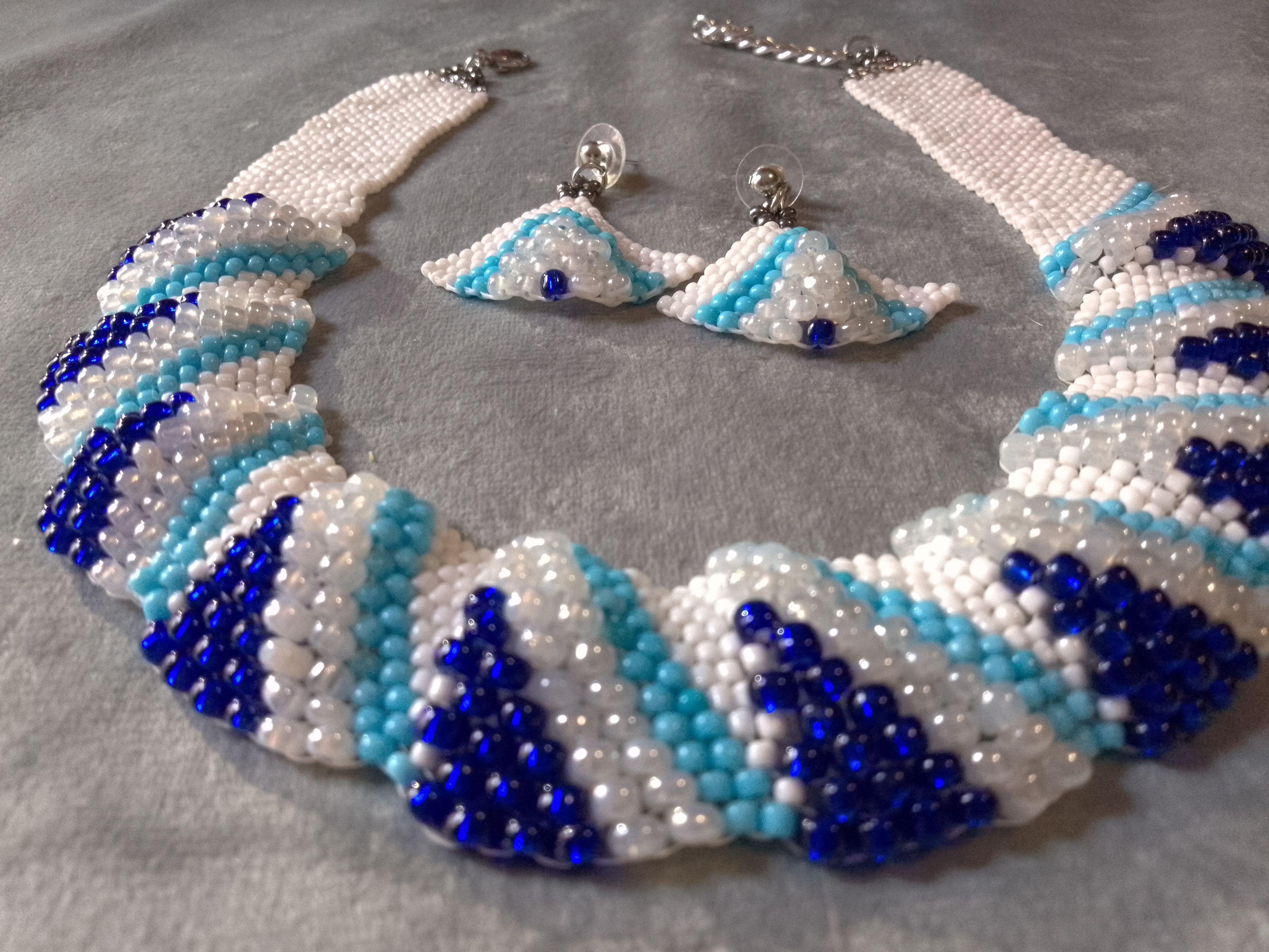 Handmade Necklace Embroidered Beaded Earrings Wavy Super Elegant Size ONE SIZE - 3 Thumbnail