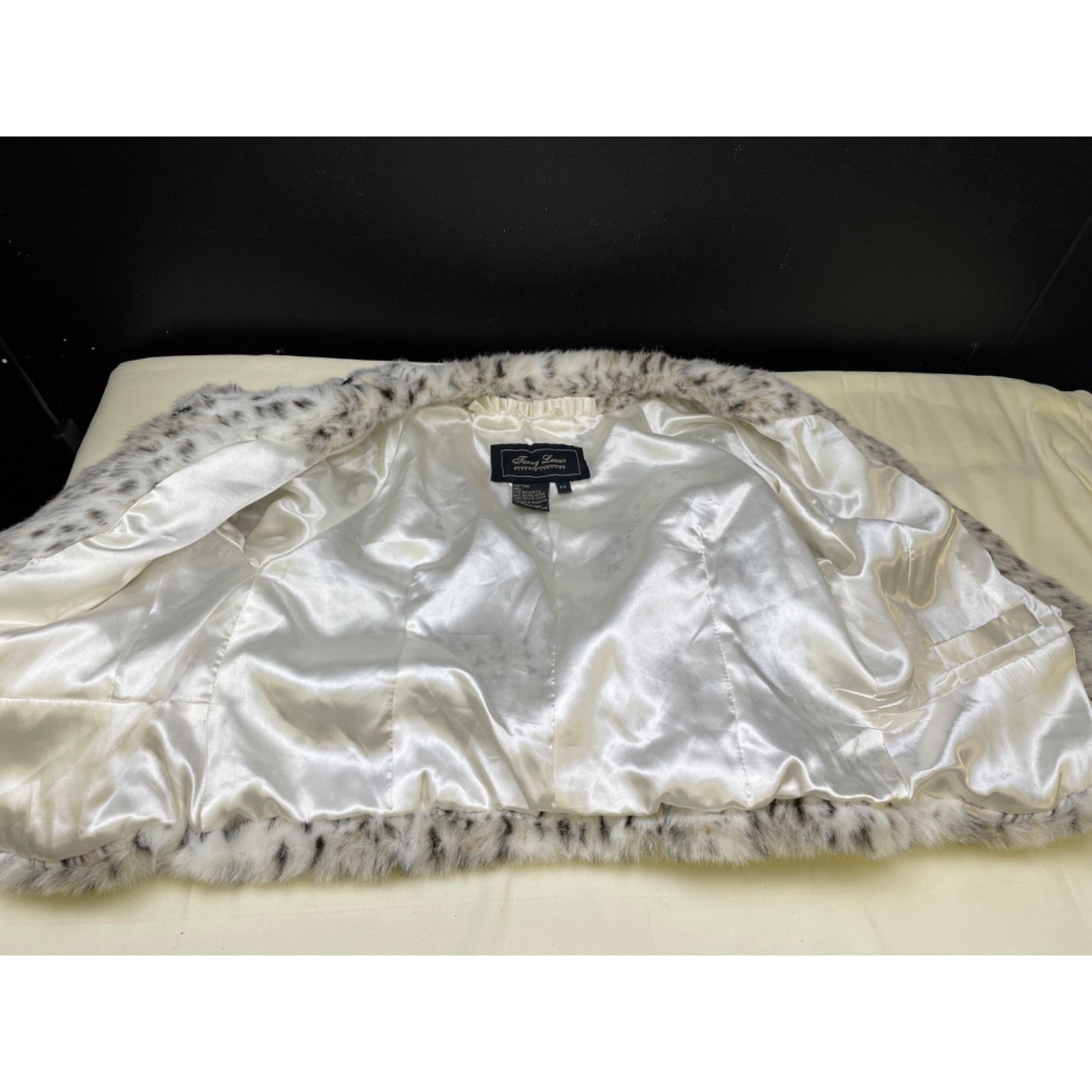 Other Terry Lewis Classic Luxury Faux Fur Coat Women's White Leopa Size S / US 4 / IT 40 - 6 Thumbnail