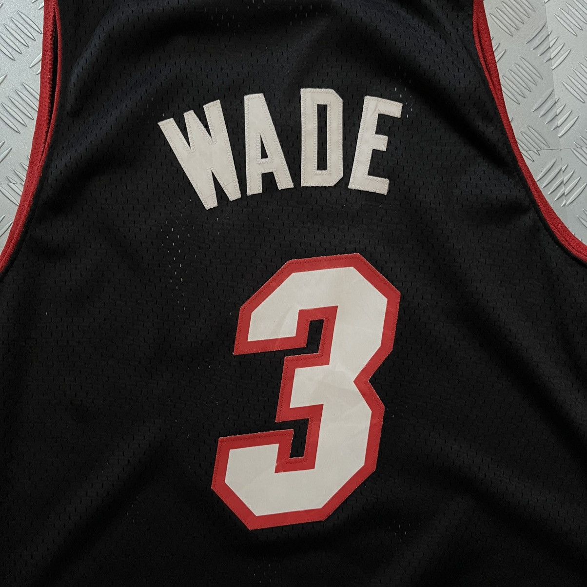 Adidas × NBA × Vintage Adidas Swingman Miami Heats #3 Dwyane Wade NBA Jersey Size US L / EU 52-54 / 3 - 11 Thumbnail