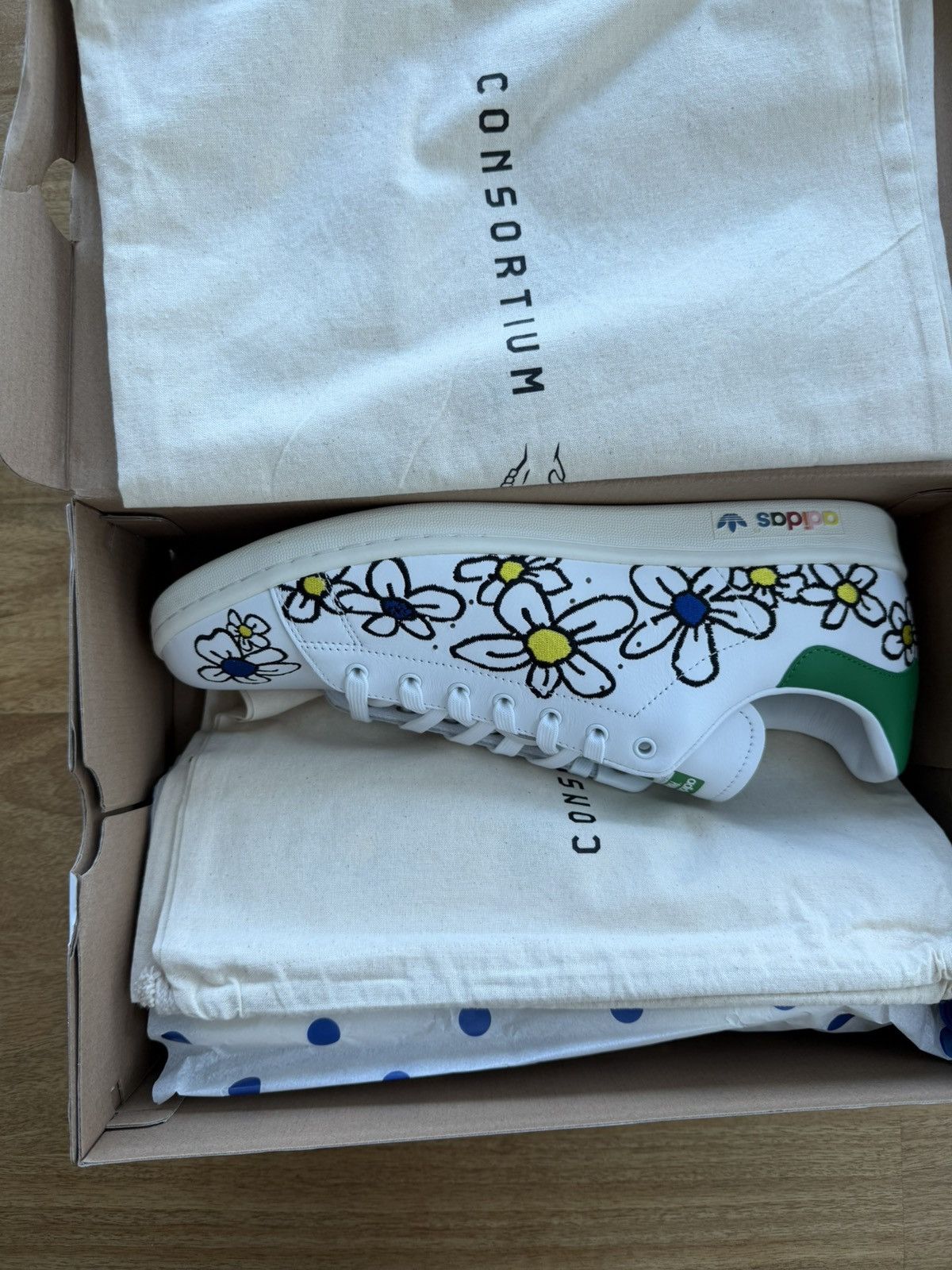 Adidas F&F Consortium Stan Smith x Pharrell x Sarah Andelman Size US 12.5 / EU 45-46 - 2 Thumbnail
