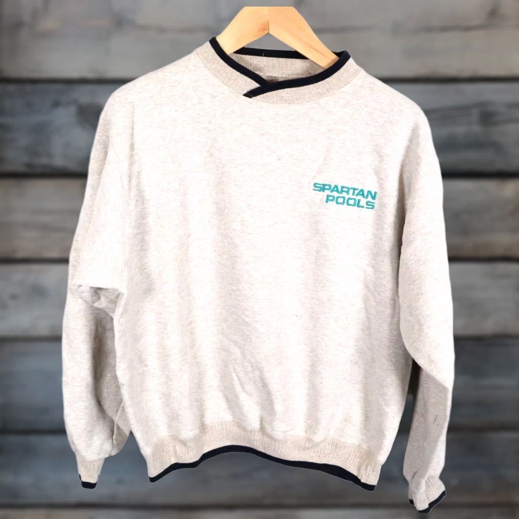 Vintage VINTAGE 90s Spartan Pools Embroidered Sweatshirt Men Large Beige Gray Crewneck Wool blends Size US L / EU 52-54 / 3 - 1 Thumbnail