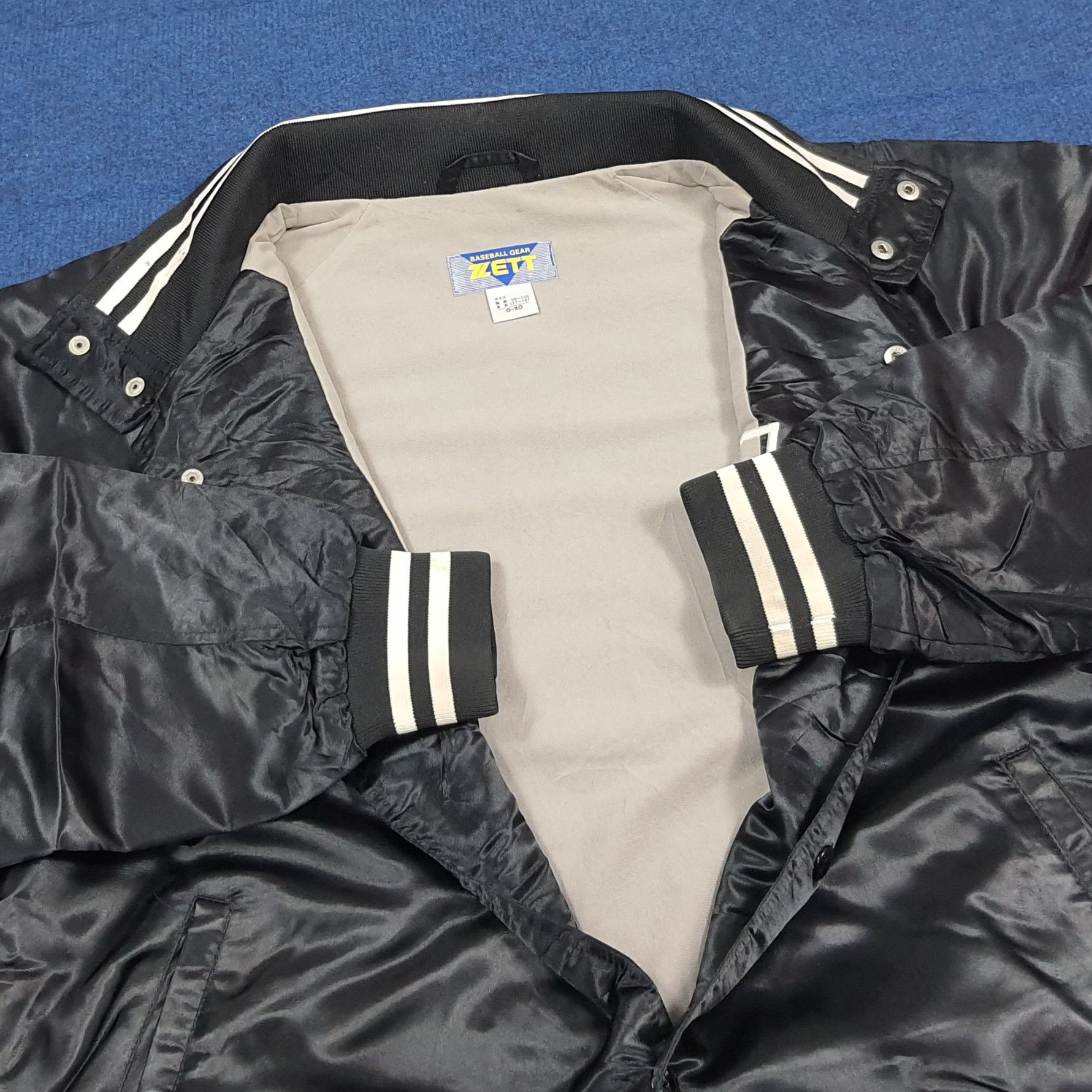 MLB Vintage Baseball Varsity Jacket Satin Bomber Retro C290N24 Size US XL / EU 56 / 4 - 7 Thumbnail