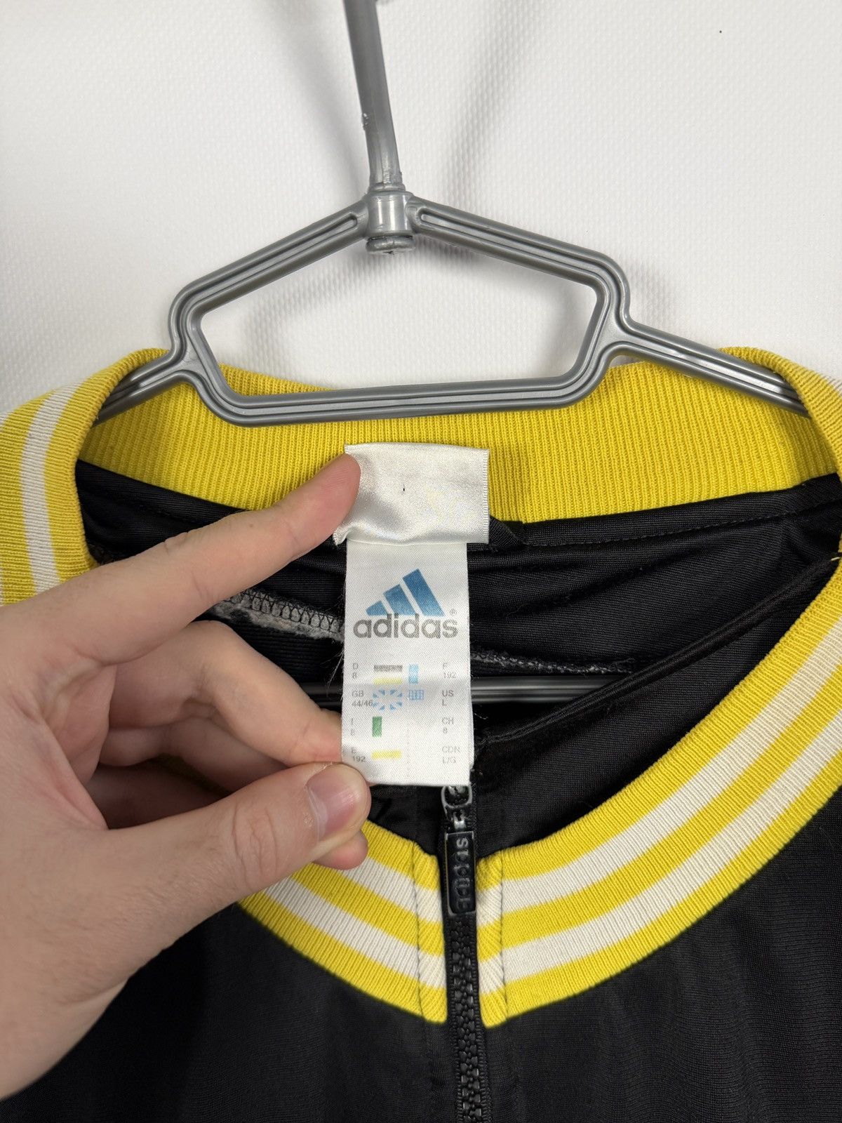 Adidas Adidas Vintage Detachable Sleeve Track Jacket Vest Size L Size US L / EU 52-54 / 3 - 11 Thumbnail