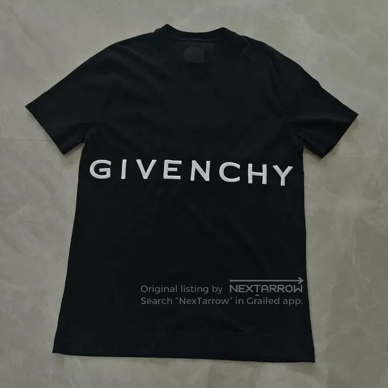 Givenchy Givenchy Letter Embroidery Crew Neck Short Sleeve Size US L / EU 52-54 / 3 - 1 Thumbnail