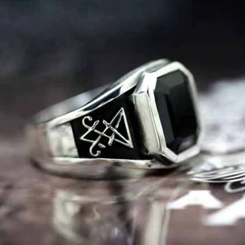 Vintage Satan Signet Ring Size ONE SIZE - 2 Thumbnail