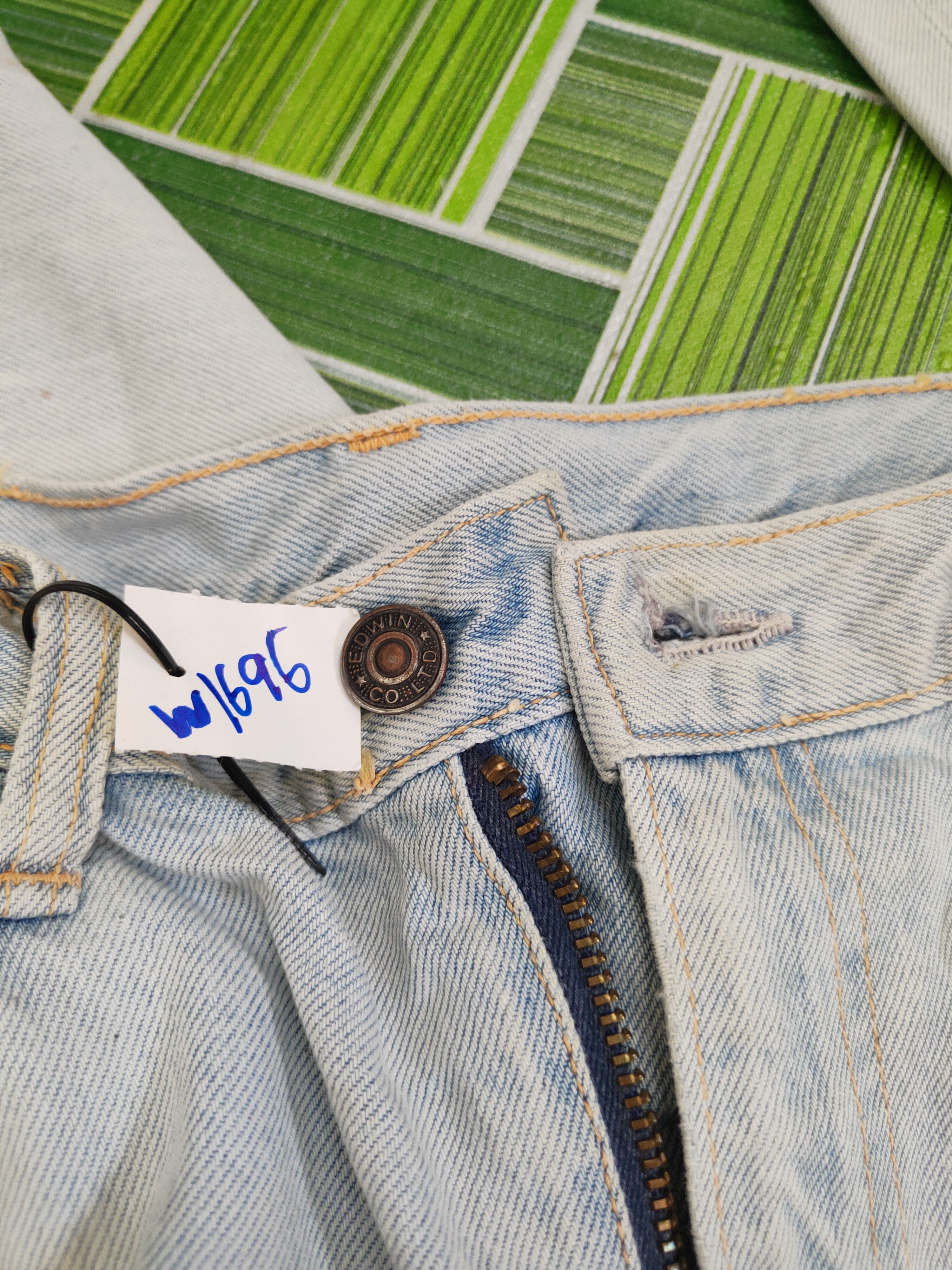 Edwin Edwin Light Blue Distressed Ripped denim Jeans #W1696 Size US 33 - 17 Thumbnail