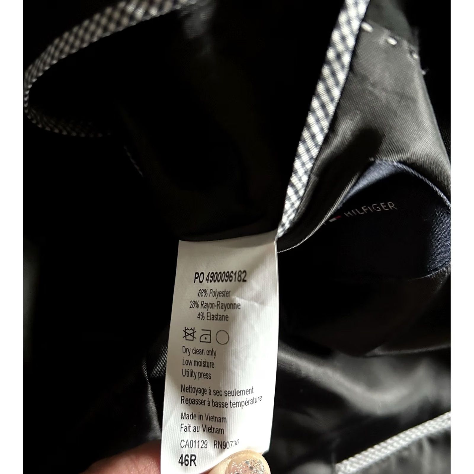 Tommy Hilfiger Tommy Hilfiger Black Blazer Mens 46R Sport Coat Two-Button Jacket Notch Lapel Four-Button Sleeve Double-Vented Regular Fit Dress Coat Size 46R - 6 Thumbnail