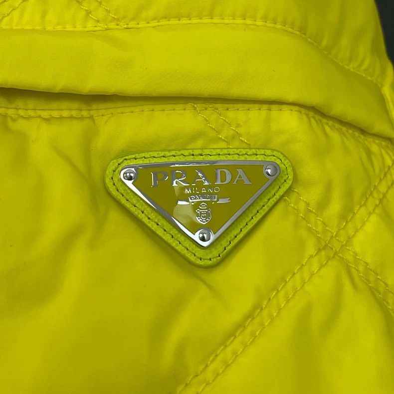 Prada Prada Lemon yellow metal triangle hooded down jacket 2502-N Size US M / EU 48-50 / 2 - 8 Thumbnail