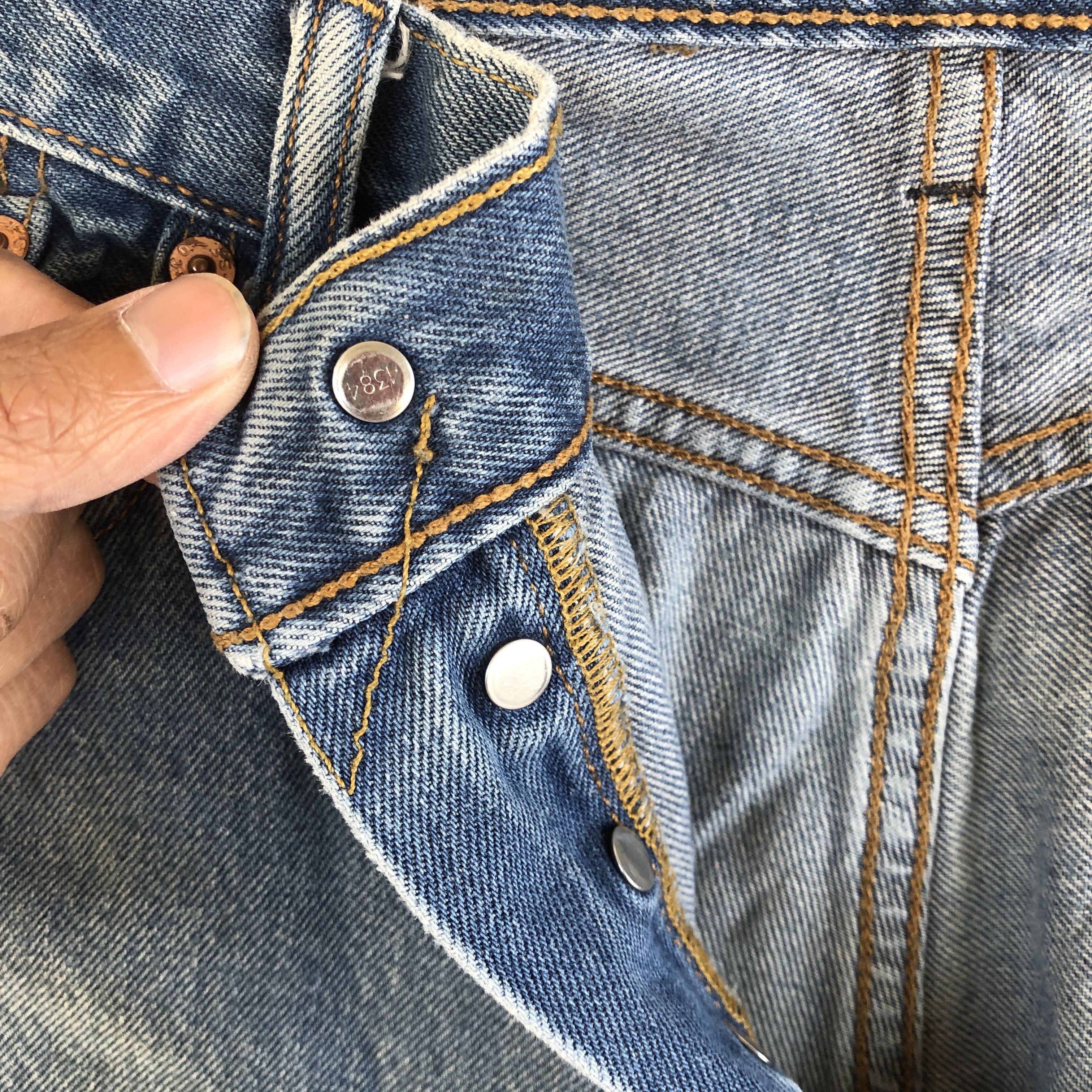 Levi's Vintage LVC 90s Levis 501 Faded Jeans Levi's Stonewsh Denim Size US 32 / EU 48 - 7 Thumbnail