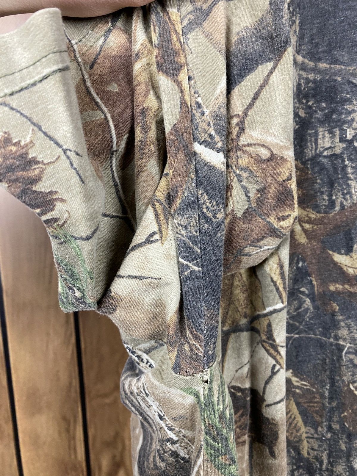Realtree 🌳Vintage T-Shirt Realtree Overprint Monogram Tree Tee🌳 Size US XXL / EU 58 / 5 - 8 Thumbnail