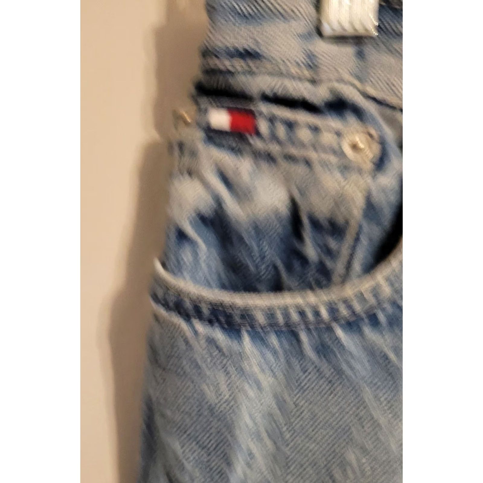 Tommy Hilfiger VINTAGE Tommy Hilfiger Jeans Boyfriend Size 6 Lt Wash Tapered Flag Womens Size 28" / US 6 / IT 42 - 2 Thumbnail