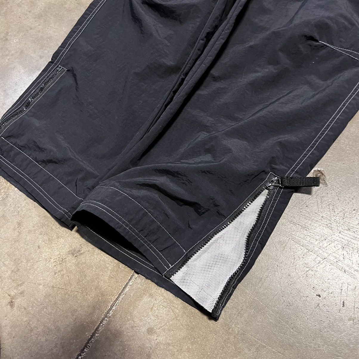 Vintage Vintage Y2K Mudd Nylon Cargo Pants Flare Cyber Grunge Tripp Size 30" / US 8 / IT 44 - 6 Thumbnail