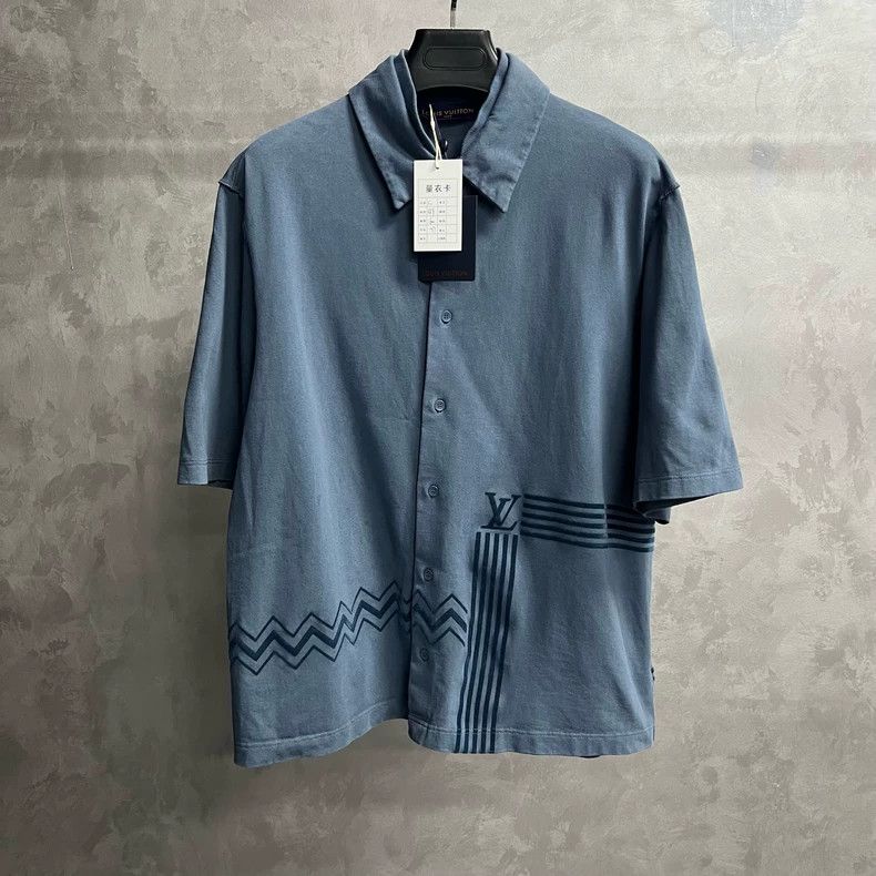 Louis Vuitton Louis Vuitton Blue flocked logo printed knit short sleeve s Size US L / EU 52-54 / 3 - 1 Thumbnail