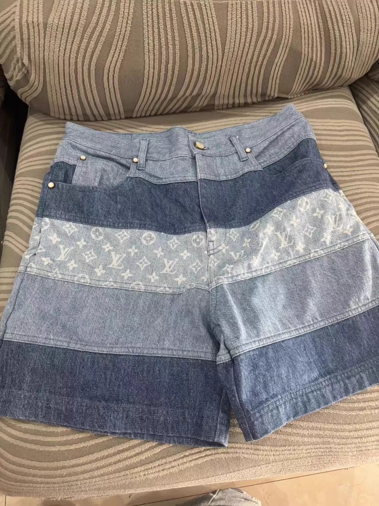 Louis Vuitton Lv New Denim Shorts Size US 32 / EU 48 - 1 Thumbnail