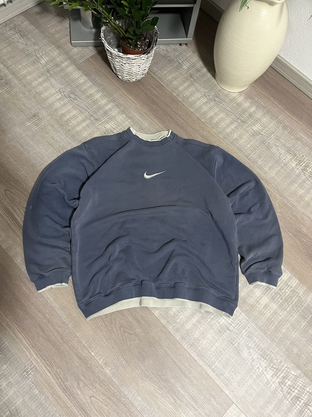 Nike × Vintage Vintage Nike Swoosh 90s Sweatshirt Y2K Size US L / EU 52-54 / 3 - 2 Thumbnail
