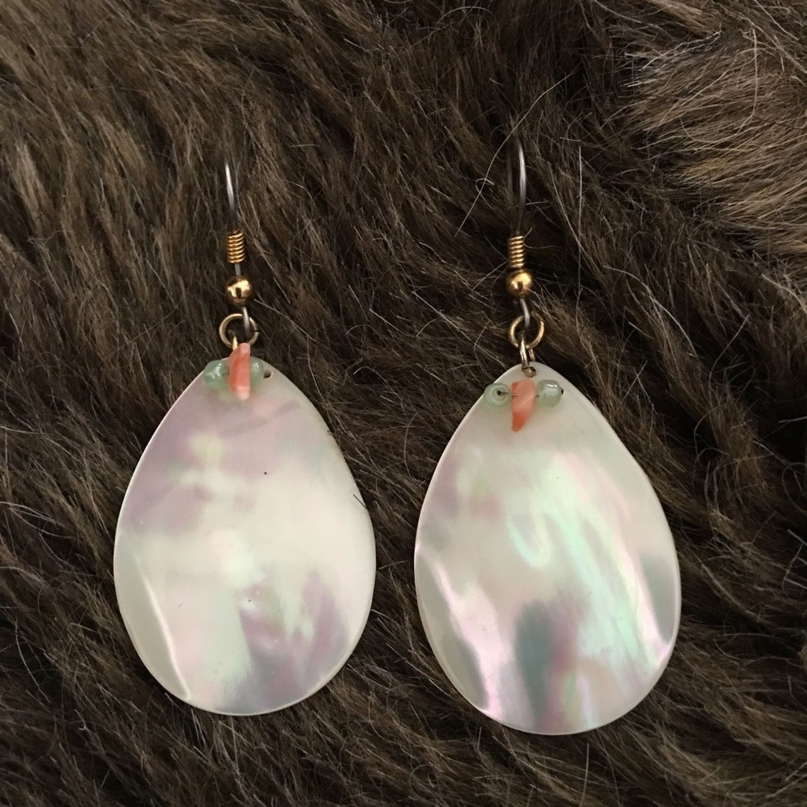 Jewelry Natural Shell Beaded Fish Hook Dangle Earrings in White, Women's