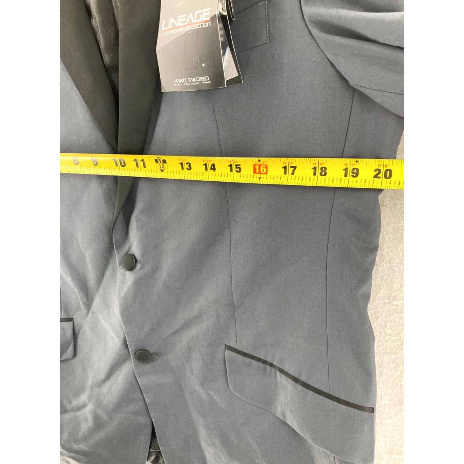 Vintage Lineage Blazer Mens 42 Two-Button Gray Polyester Blend NWT Long Coat/Blazer Sized 42 Big & Tall Classic Fit Jacket Front Style: Two-Button Size 42R - 2 Thumbnail