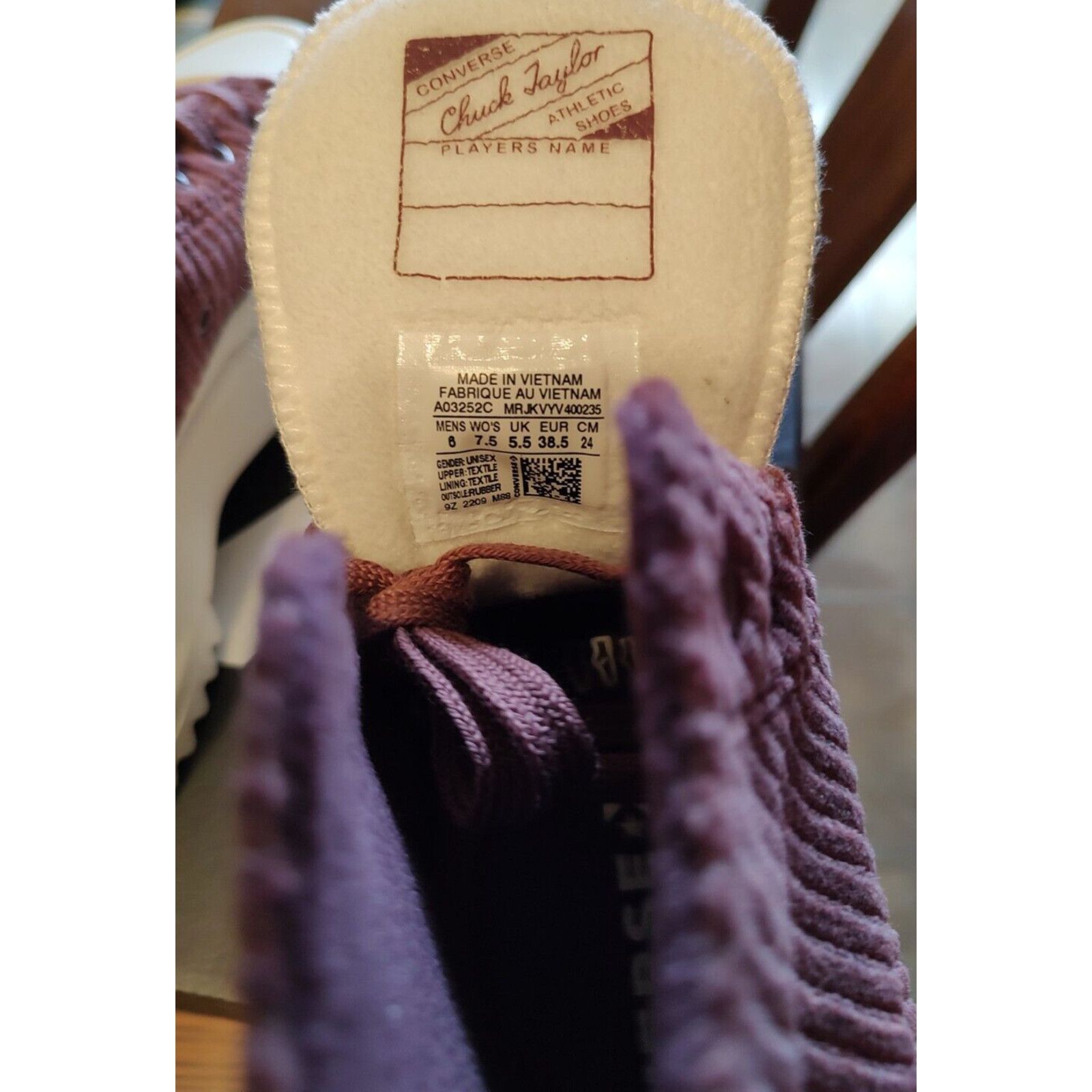 Converse NEW CONVERSE Run Star Hike Hi Cozy U Sneakers M 6 W 7.5 Size US 6 / EU 39 - 6 Thumbnail