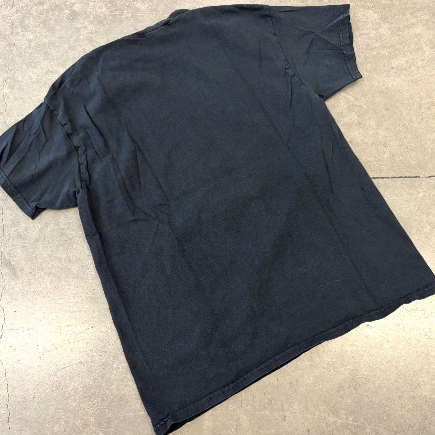 Vintage VINTAGE Nirvana Smiley Black Band Tour Graphic Short Sleeve Tee Men’s Large Shirt Mens L Size US 33 - 2 Thumbnail