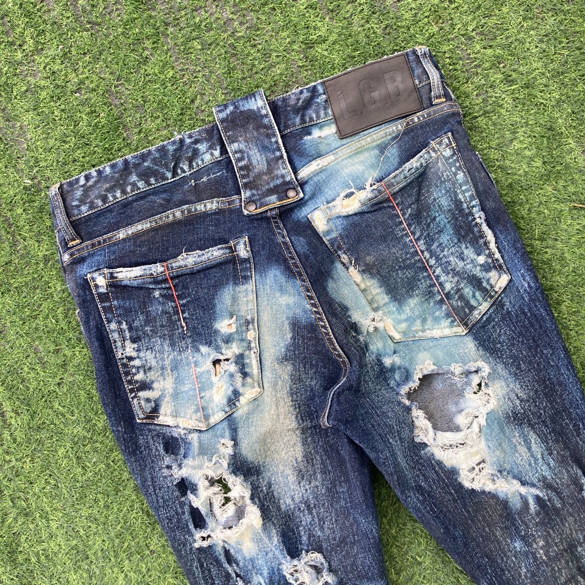 If Six Was Nine LE GRANDE BLEU (L.G.B) RIPPED JEANS Size US 32 / EU 48 - 12 Thumbnail