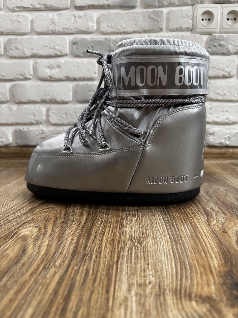 Moon Boot Moon Boot boots winter glance low unisex streetstyle Size US 10 / EU 43 - 7 Thumbnail
