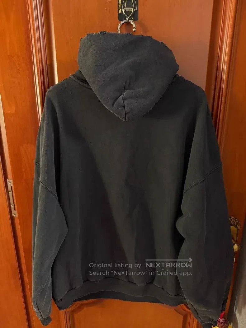 Balenciaga Balenciaga Black Band Portrait Hooded Sweater Size US S / EU 44-46 / 1 - 2 Thumbnail