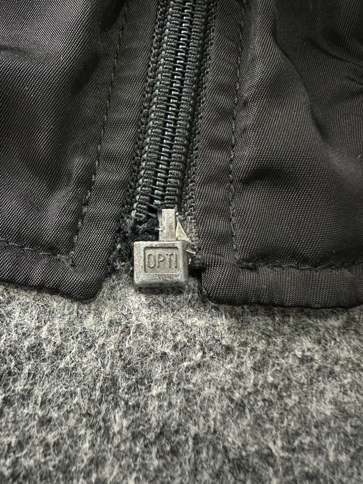 Prada Prada - 90s Vintage Zip-Up Nylon Bomber Jacket Hard to Find Size US M / EU 48-50 / 2 - 19 Thumbnail