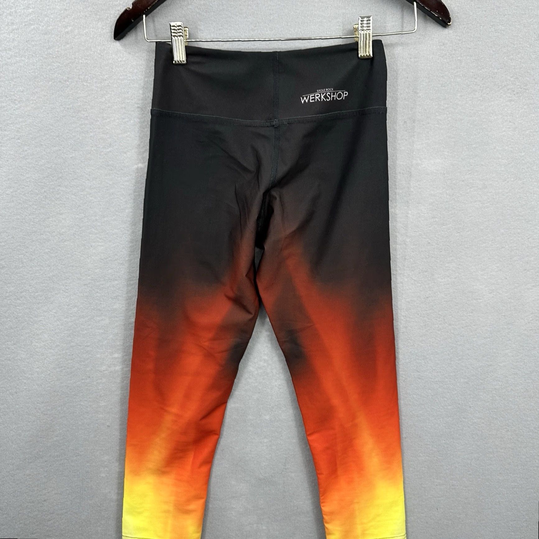 Vintage Eagle Rock Werkshop Leggings Womens XS Cropped Ombre Cycling Activewear Yoga Ombre 90s Motif Athleisure Womens XS Black Filtration HTML-free Size 26" / US 2 / IT 38 - 3 Thumbnail