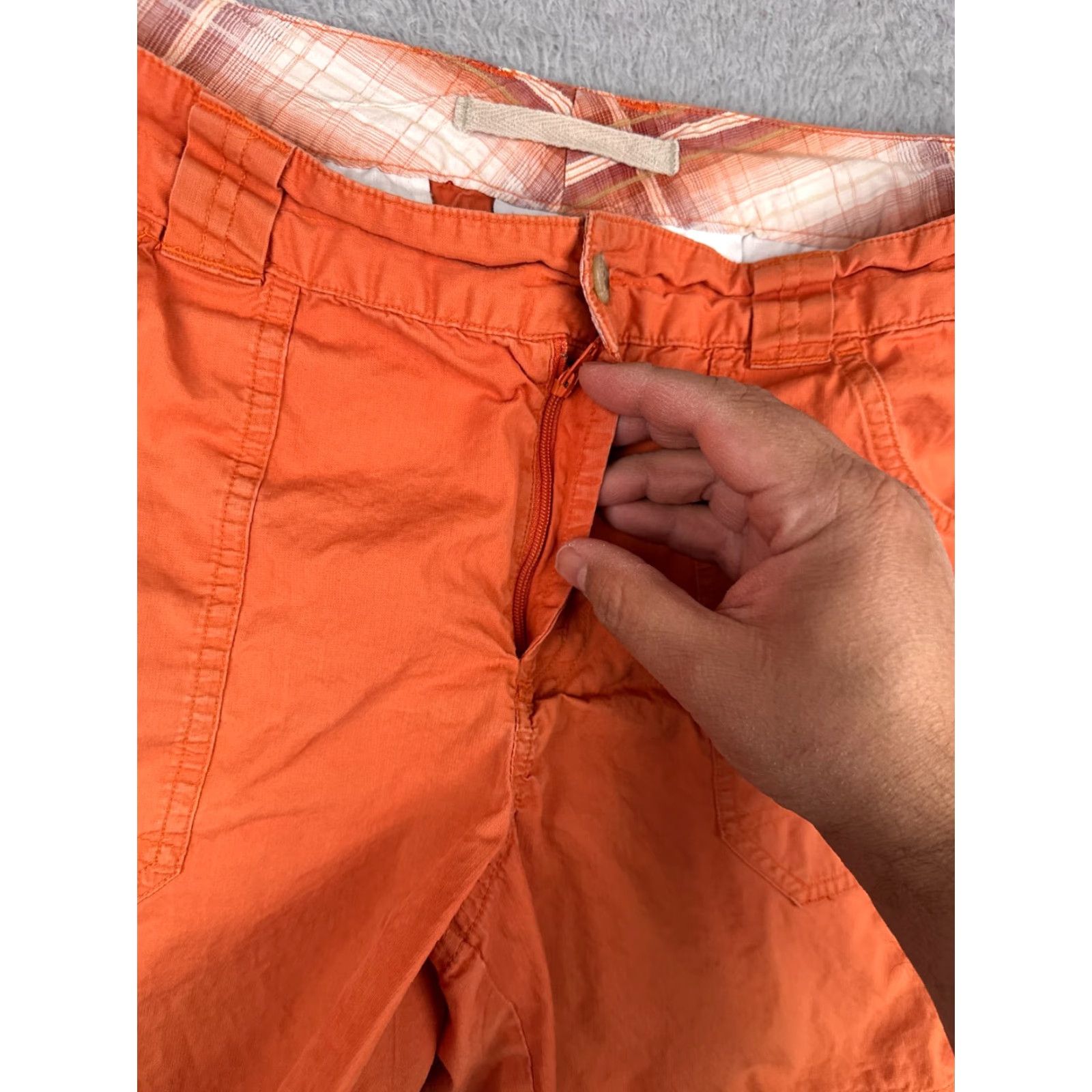 Vintage Columbia Shorts Womens 8 Orange 100% Cotton Bush Pockets Hike Camp 32x5 Fading Size 30" / US 8 / IT 44 - 6 Thumbnail