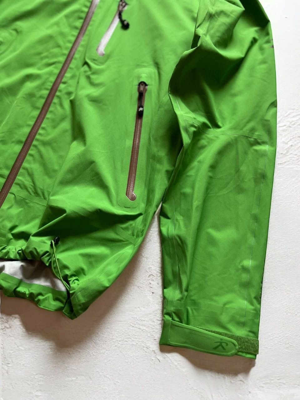 Goretex × Patagonia R’ADYS WINDBREAKER WATERPROOF JACKET OUTDOOR GREEN SWISS Size US L / EU 52-54 / 3 - 8 Thumbnail